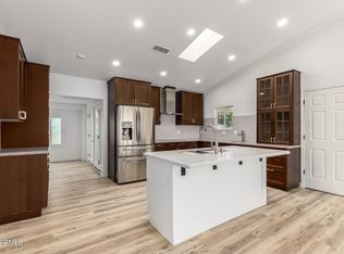 1007 E Wagoner Rd, Phoenix, AZ 85022