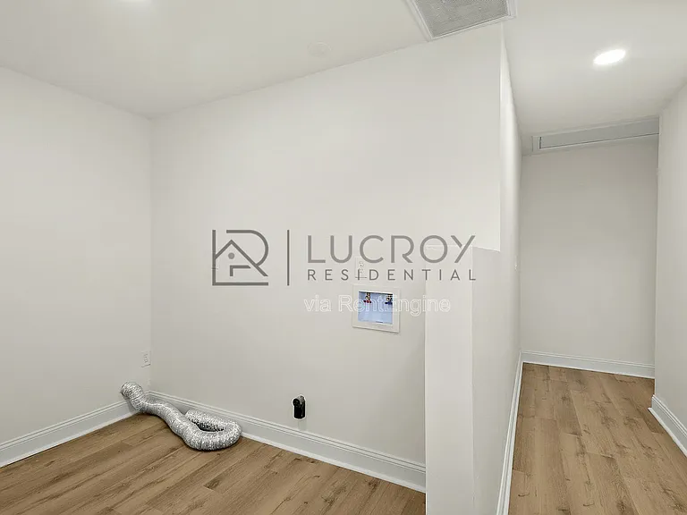 816 Winthrop Cir — Photo 28
