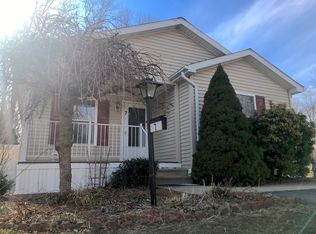 7 High Ridge Cir, Uncasville, CT 06382