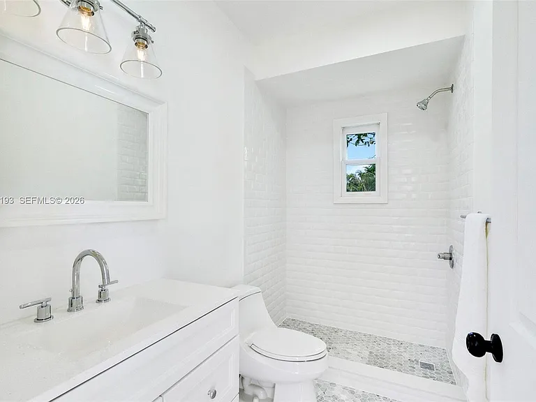 3930 Crawford Ave — Photo 20