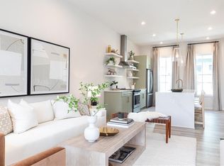 200 Chestnut Cir #42, Atlanta, GA 30342