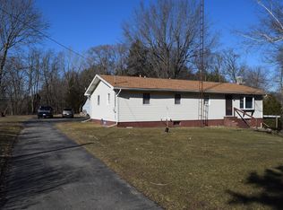 742 E Central Rd, Coldwater, MI 49036