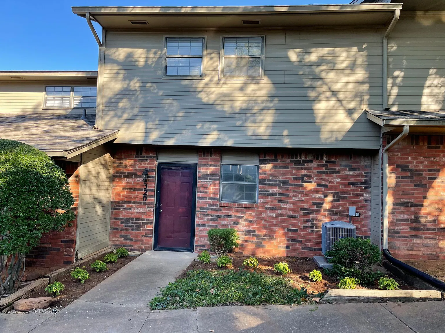 1320 Hunters Ridge Rd — Photo 2