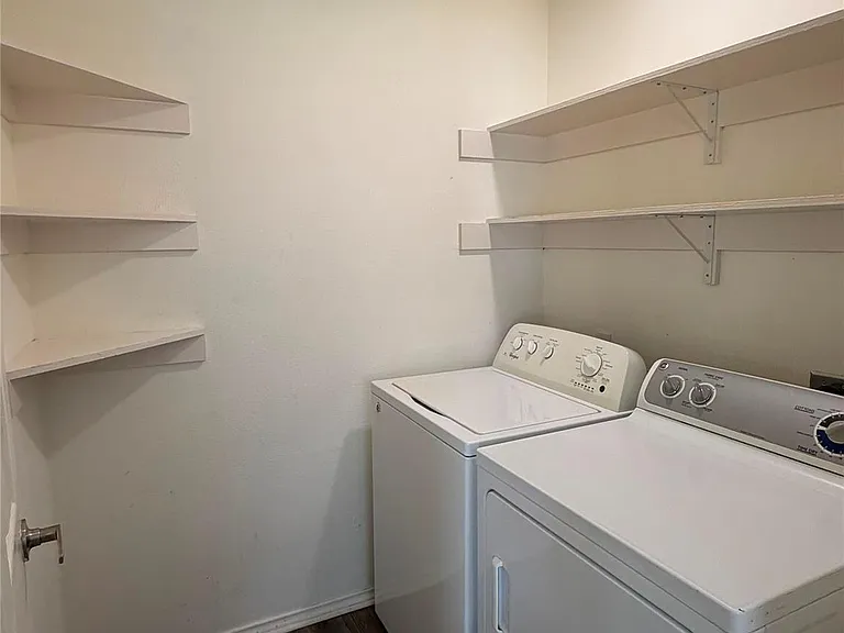 2518 Cockburn Dr — Photo 18