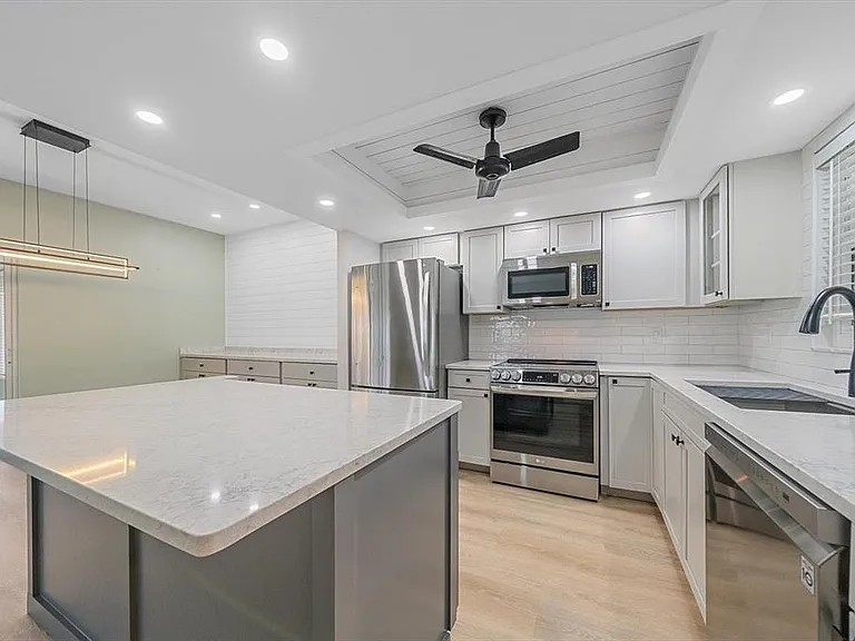 5865 Tidewood Ave #8 — Photo 6
