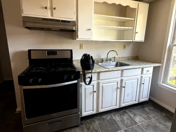 527 Mechanic St #3L, Perth Amboy, NJ 08861