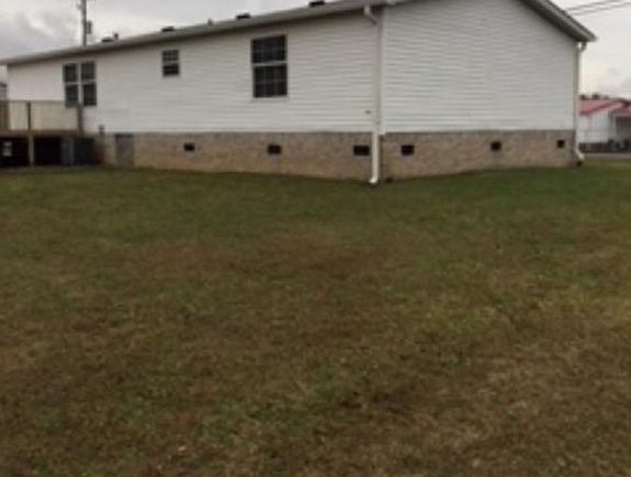 3rd image of 250 Hialeah Dr