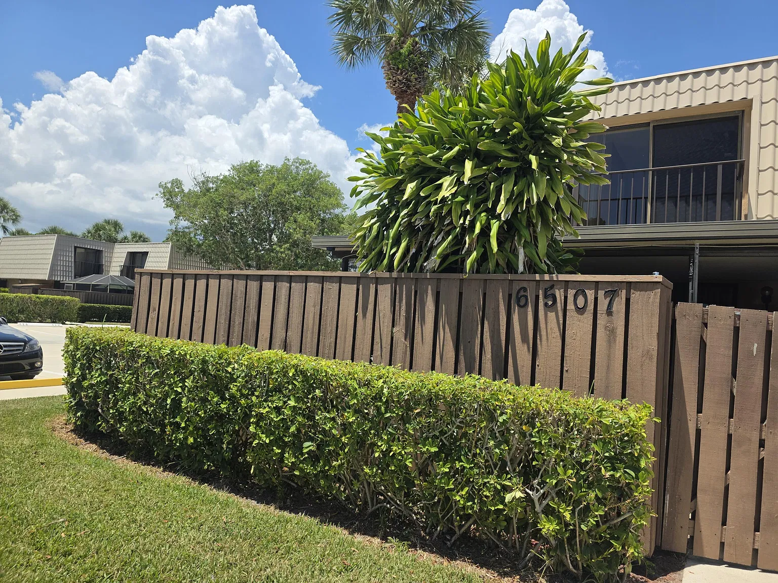 2 bed, 2.5 bath, 1236 sqft, $2,150 — Photo 2