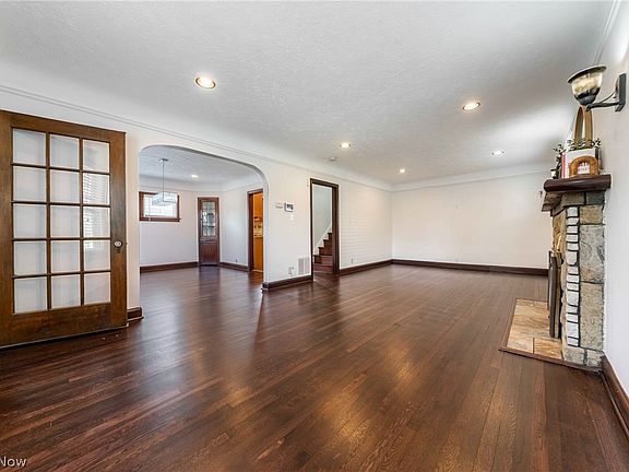 2nd image of 3598 Cedarbrook Rd
