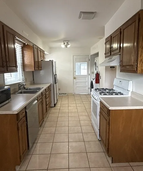 1234 W Prospect Rd — Photo 11