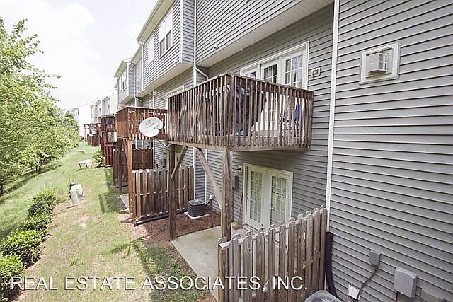 2nd image of 2726 Wyntercrest Ln