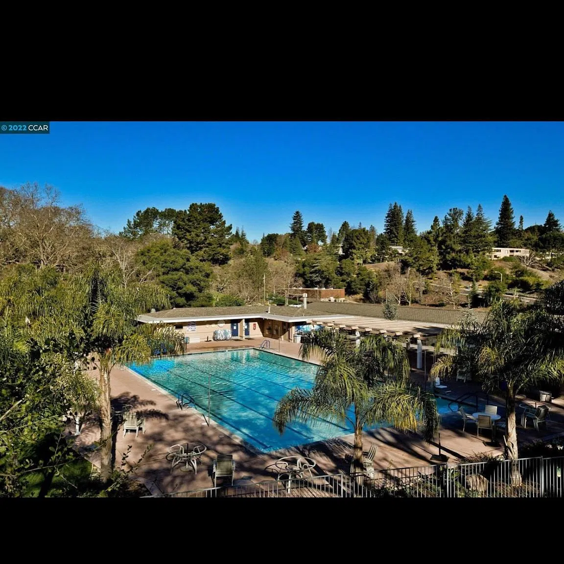 1548 Golden Rain Rd — Photo 3