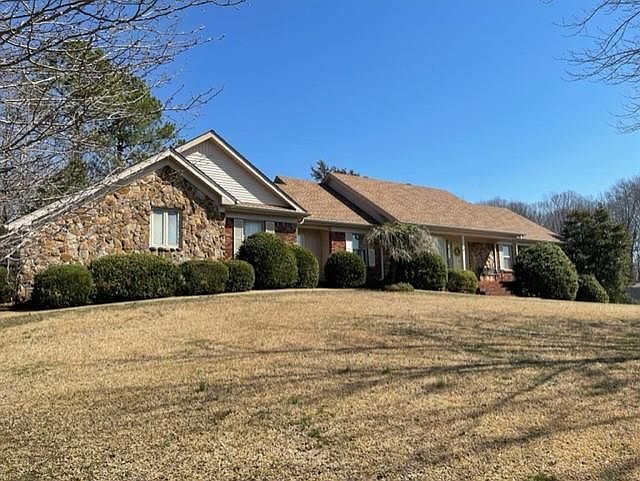 1st image of 115 Norwood Dr
