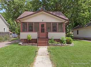 815 Iowa Ave, Aurora, IL 60506