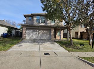 1985 Courtside Dr, Grand Prairie, TX 75051