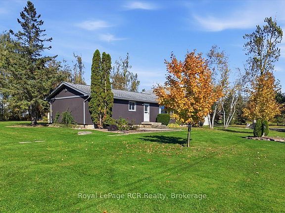 3rd image of 7808 Side Road 21