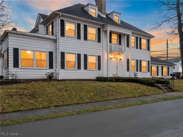 28 Jennette Dr, Youngstown, OH 44512