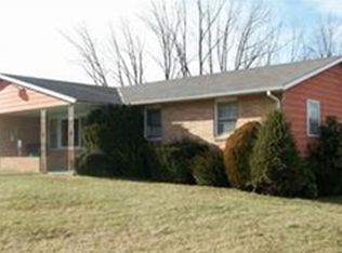 4019 Friedens Rd, Slatington, PA 18080