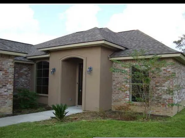 17045 Glenwood Springs Dr, Greenwell Springs, LA 70739