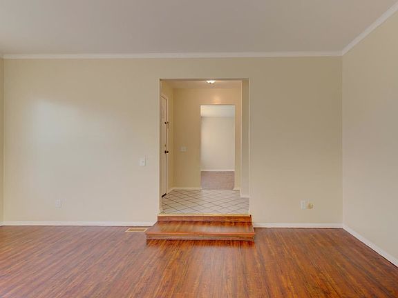 5th image of 630 Charvel Dr