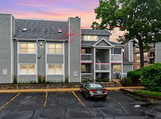 1544 N Oakhill Dr #8-S, South Bend, IN 46637