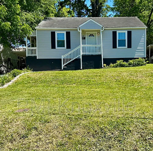 926 Ledgerwood Ave Photo 1