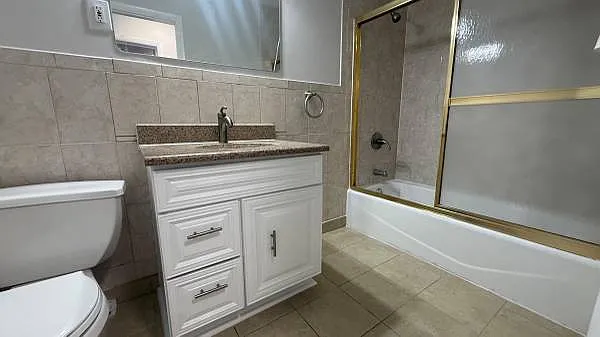 3 bed, 1100 sqft, $3,000 — Photo 2
