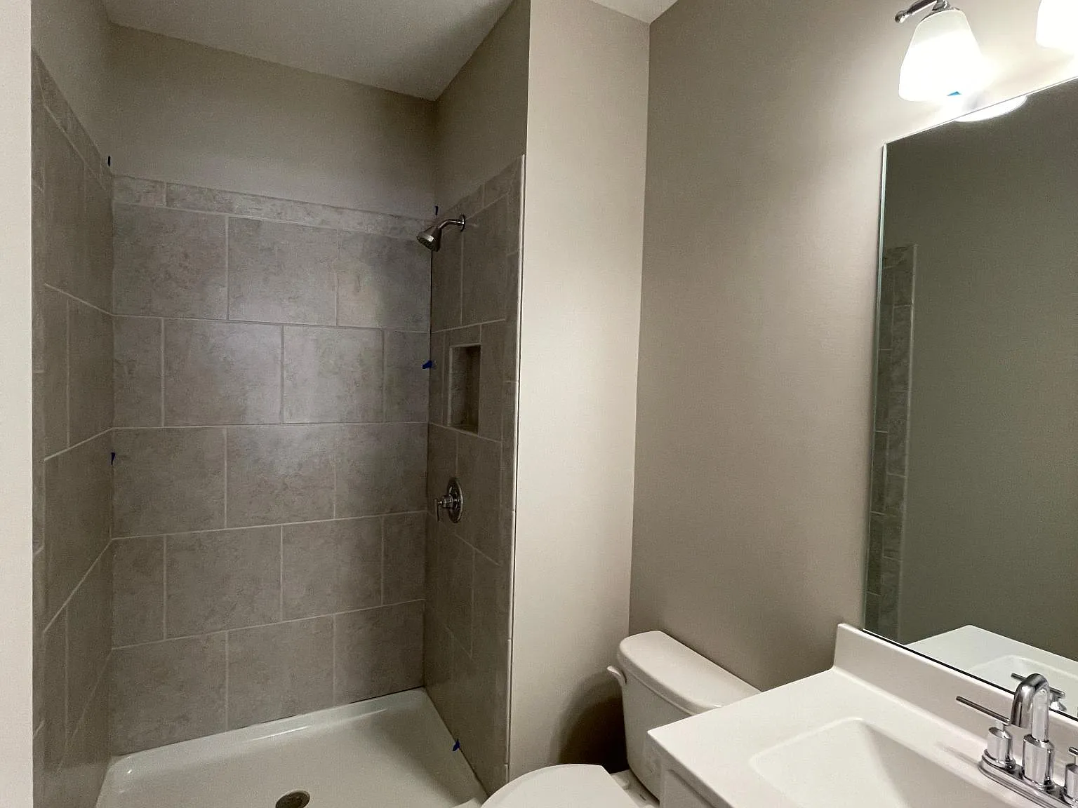 3 bed, 3.5 bath, 2000 sqft, $3,500 — Photo 3