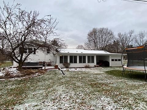 3rd image of 4745 Horton Rd
