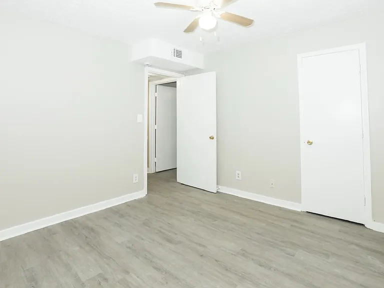 949-953 Washington St SW #8 — Photo 3