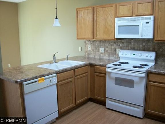 2nd image of 689 Kingfisher Ln APT L
