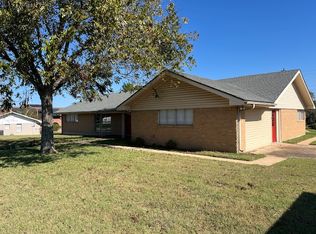 2311 S Day St, Brenham, TX 77833