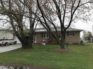 210 N 3rd Ave, Hadar, NE 68701