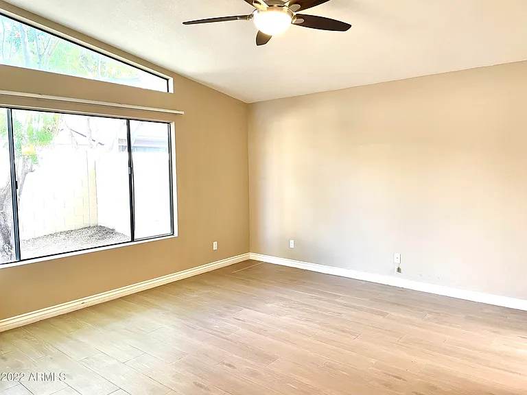 4522 E Renee Dr — Photo 11