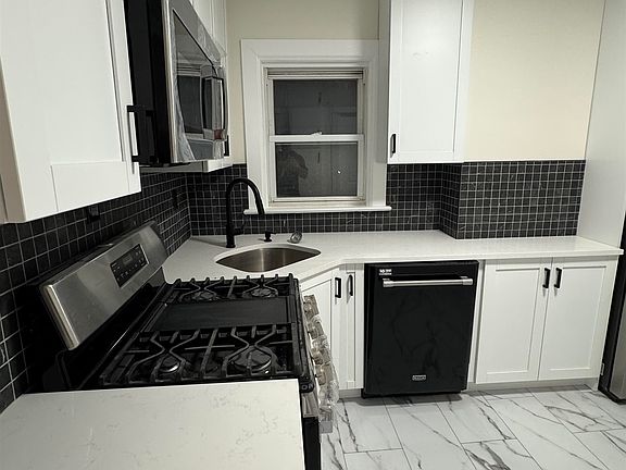 3rd image of 1417 6th St APT 2