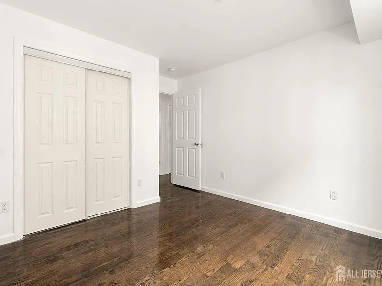 496 S 18th St #2 — Photo 15
