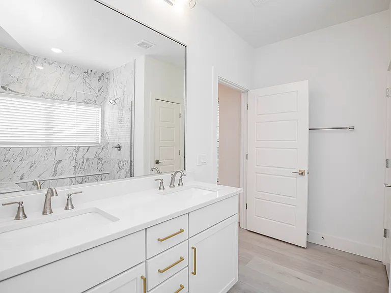 2630 Livingston Sq #1.0 — Photo 6