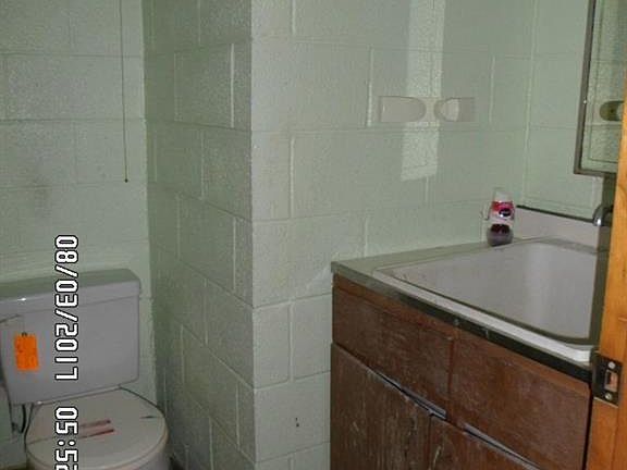 5th image of 2711 Pierce Ave