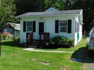 9426 Woods Rd, Bridgeport, NY 13030