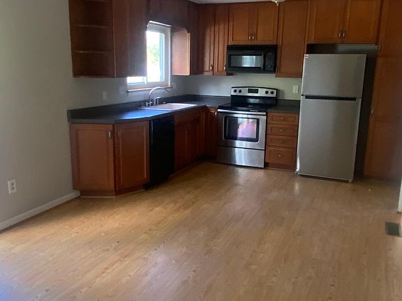 2nd image of 2321 Broken Horse Ln