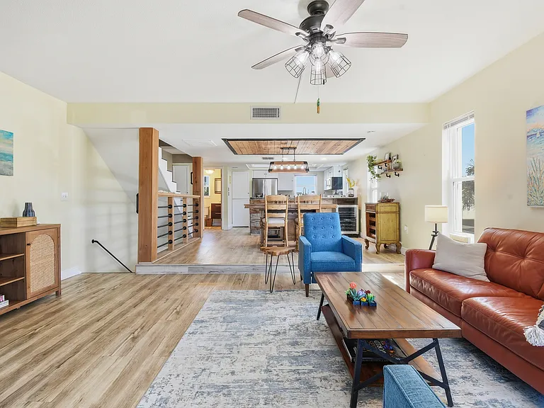 255 Capri Cir N #8 — Photo 17