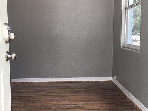 Entrance - Front Room