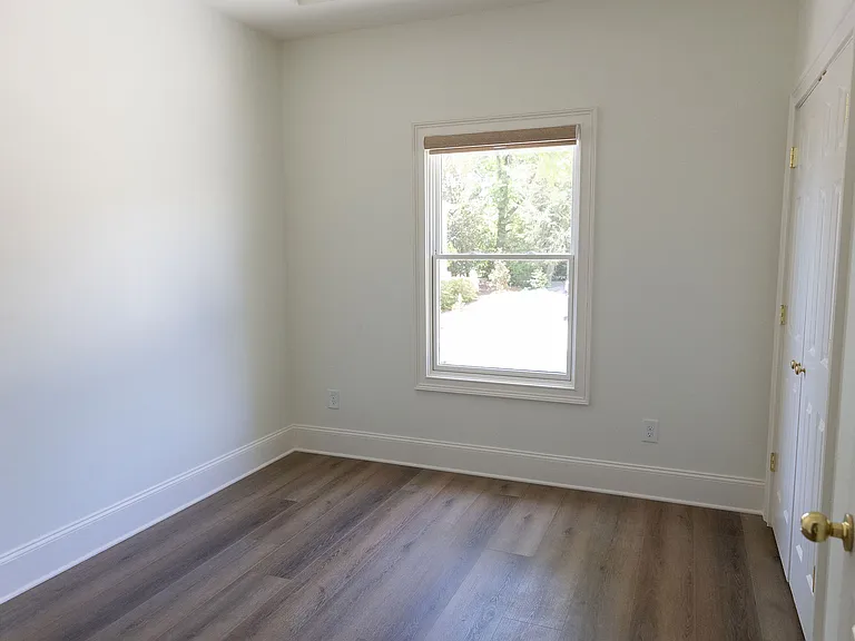 724 Green St NE — Photo 13