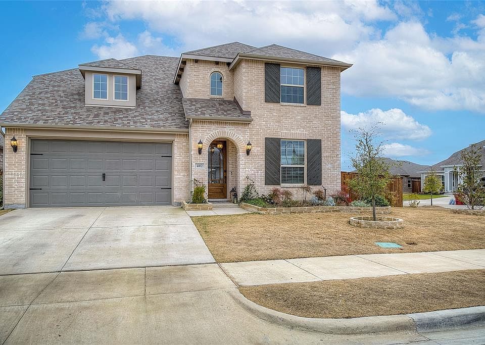 1st image of 4002 Lagoon Pl