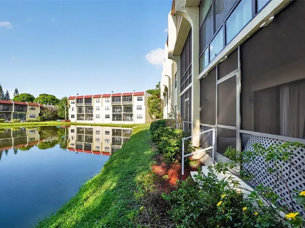 2050 Oleander Blvd APT 6-105, Fort Pierce, FL 34950
