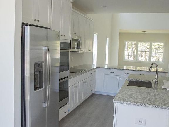 5th image of 37821 Greenleaf #13