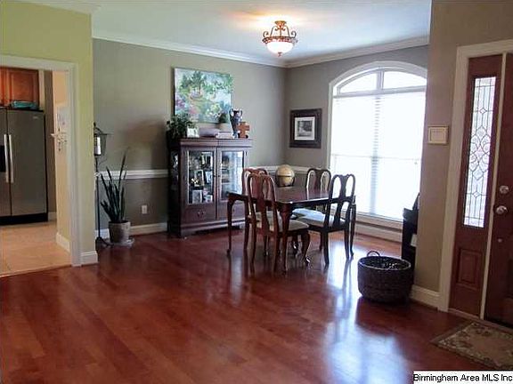 3rd image of 225 Creekwood Ct