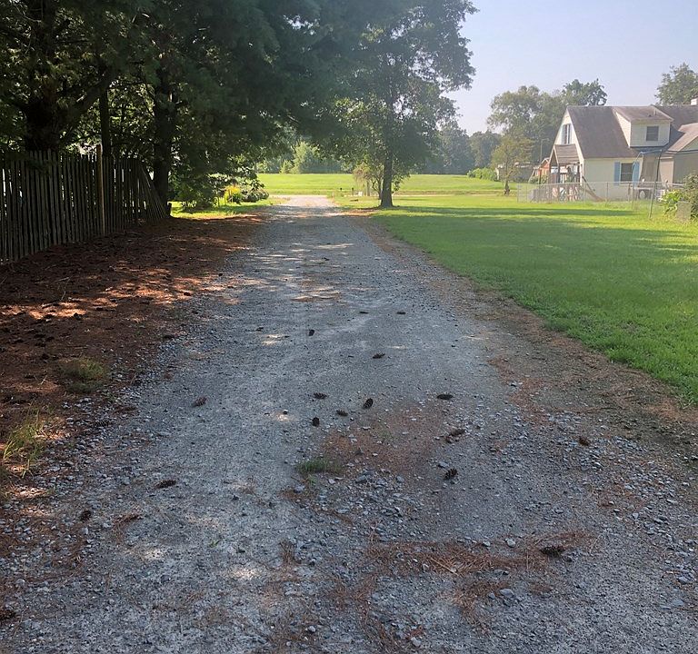 2nd image of 1364 Old Smithfield Rd
