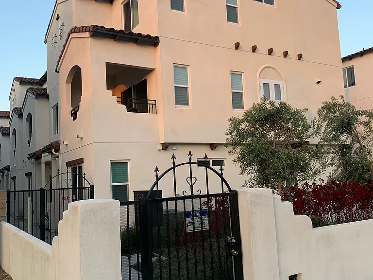8425 Telegraph Rd — Photo 6