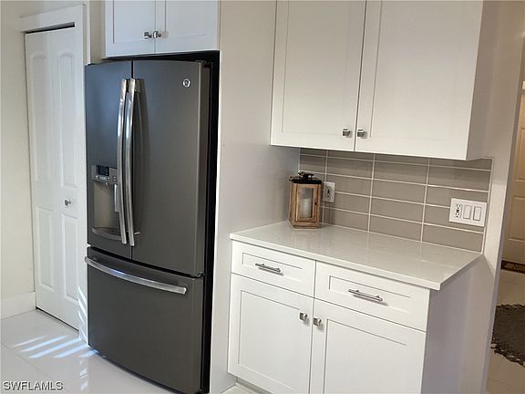 4th image of 20100 Seagrove St Unit 2202